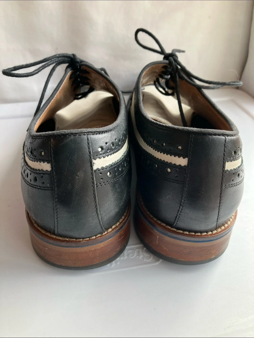 Johnston & Murphy Conard Wingtip spectator Oxford dress shoes b&w